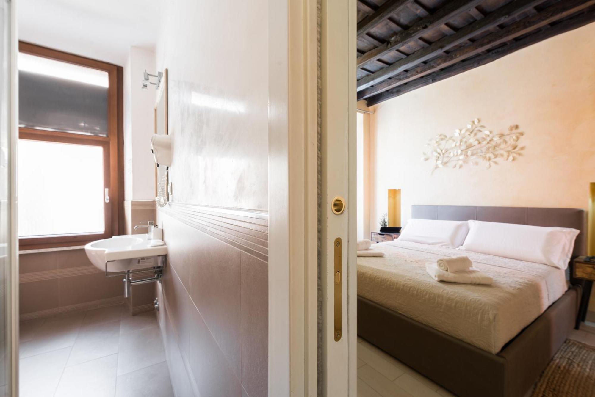 Trinita Dei Monti Hotel Rome Exterior photo